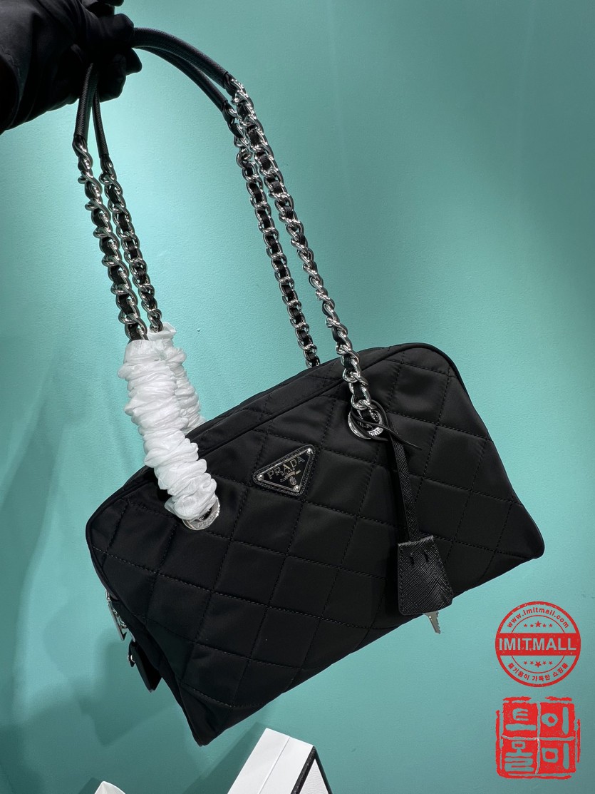 prada_xxxxx_big_00014.jpg