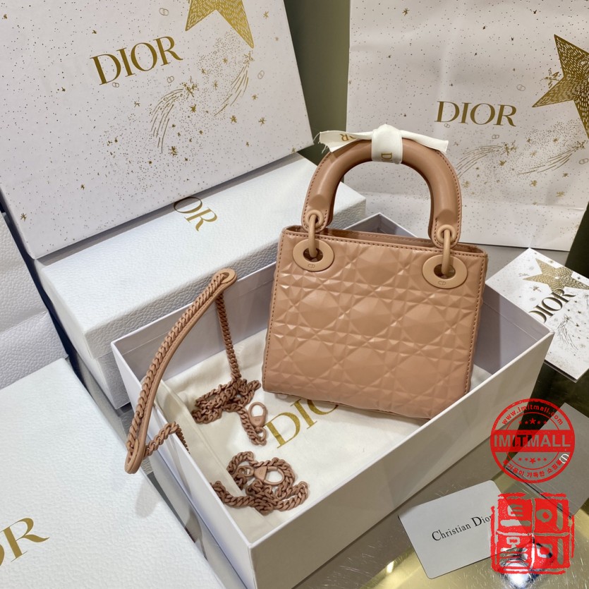 dior_xxxxx_big_00003.jpg