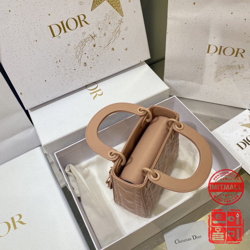 dior_xxxxx_big_00004.jpg