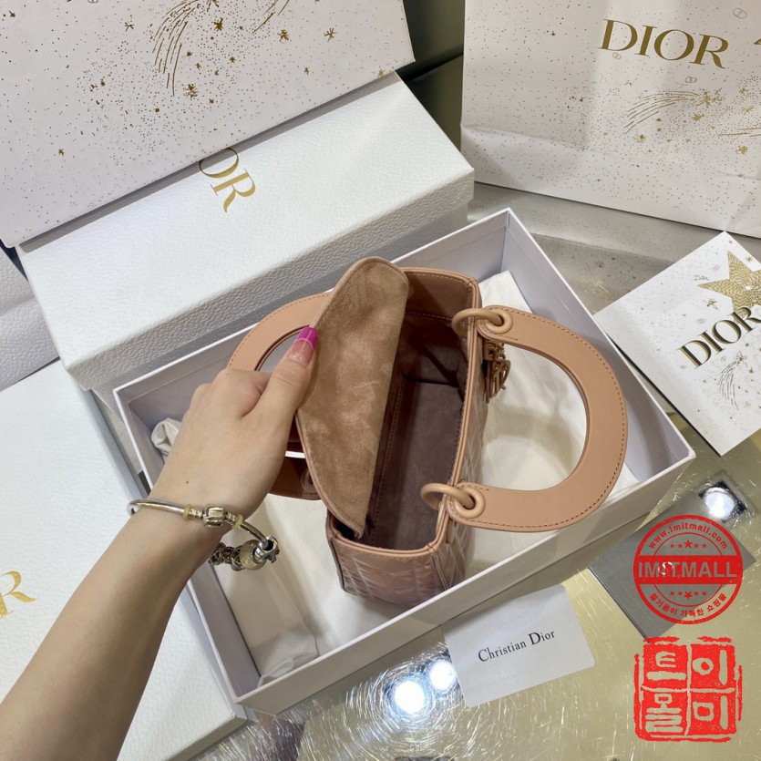 dior_xxxxx_big_00005.jpg