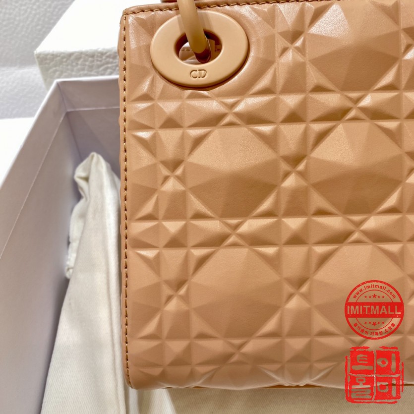 dior_xxxxx_big_00012.jpg