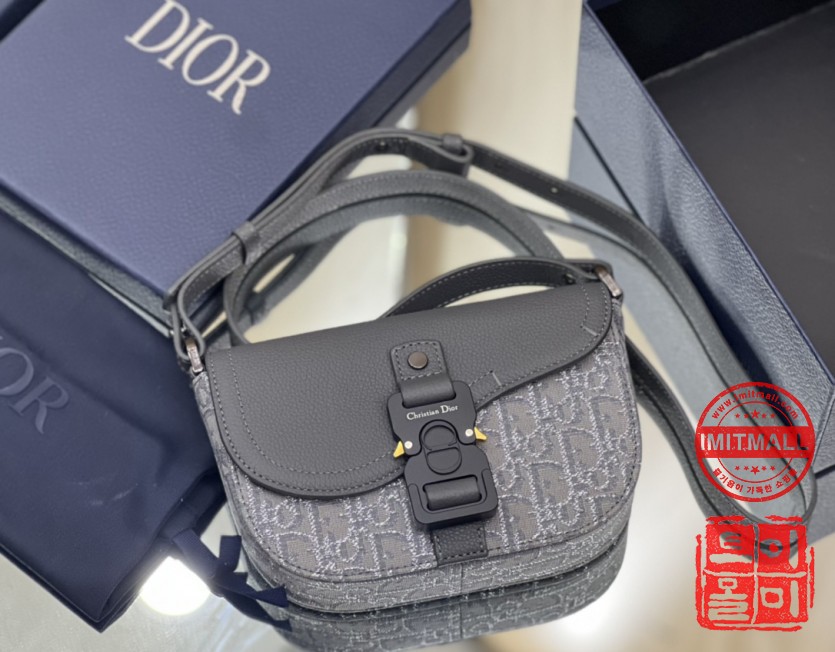dior_xxxxx_big_00003.jpg