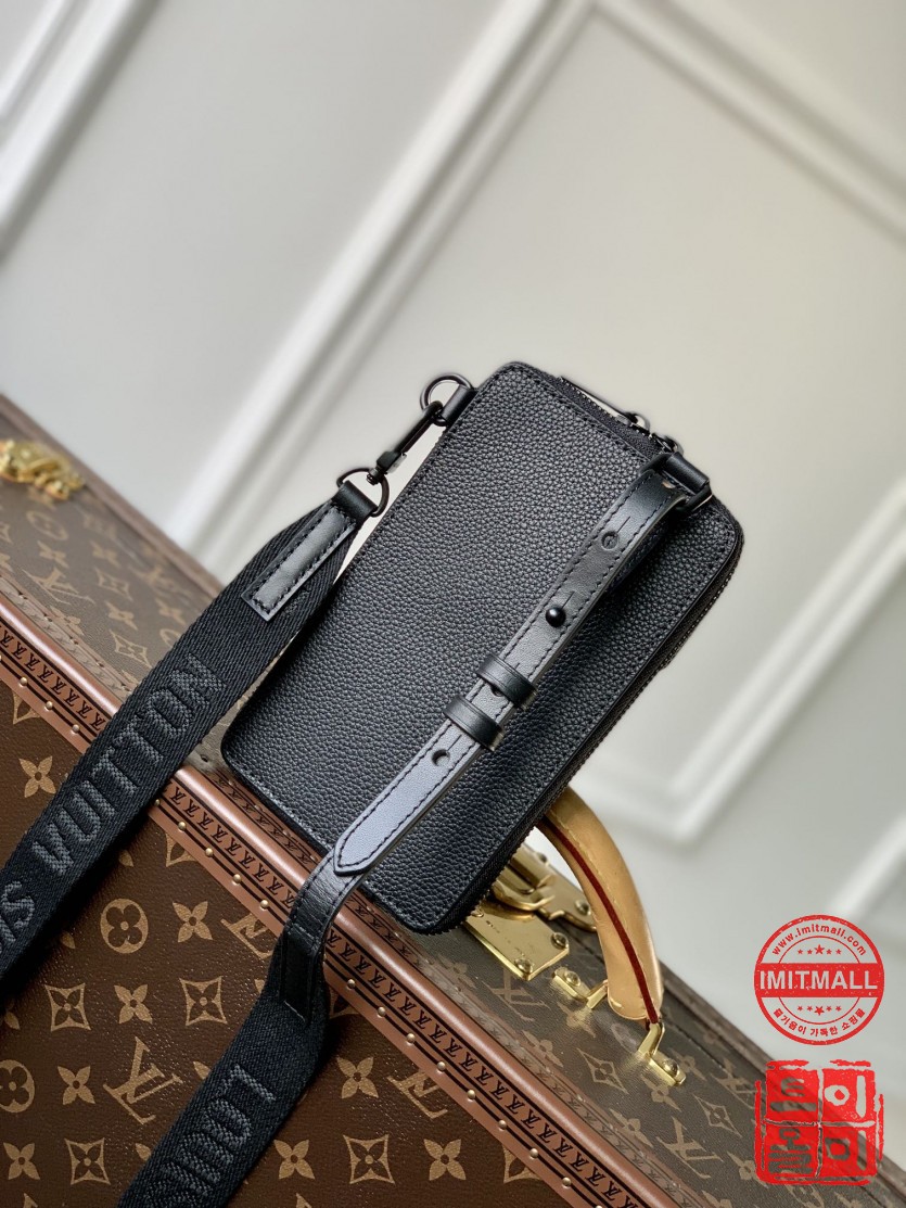 louis_vuitton_xxxxx_big_00002.jpg