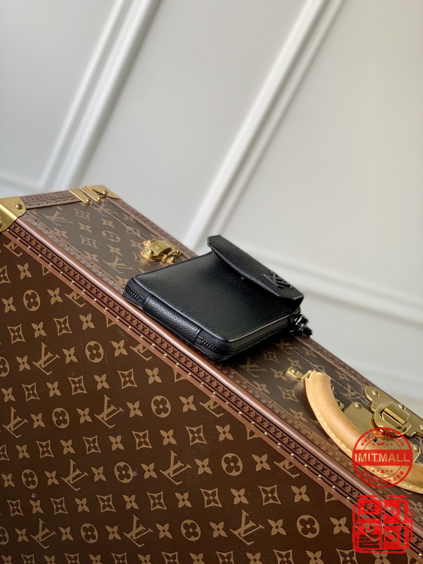 louis_vuitton_xxxxx_big_00006.jpg