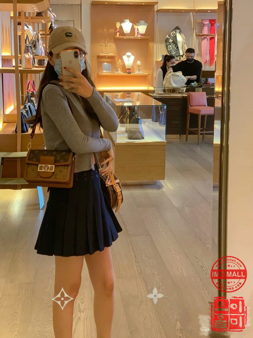 louis_vuitton_xxxxx_big_00009.jpg