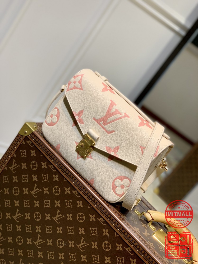 louis_vuitton_xxxxx_big_00001.jpg