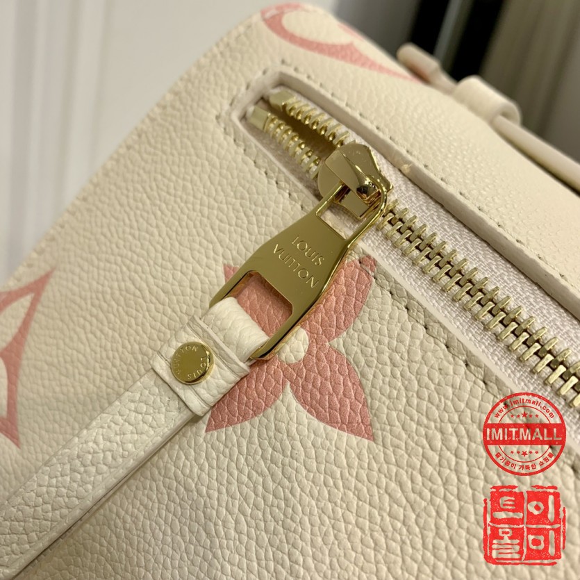 louis_vuitton_xxxxx_big_00007.jpg