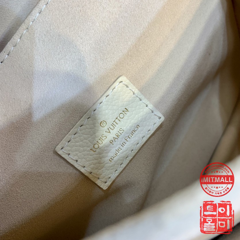 louis_vuitton_xxxxx_big_00009.jpg