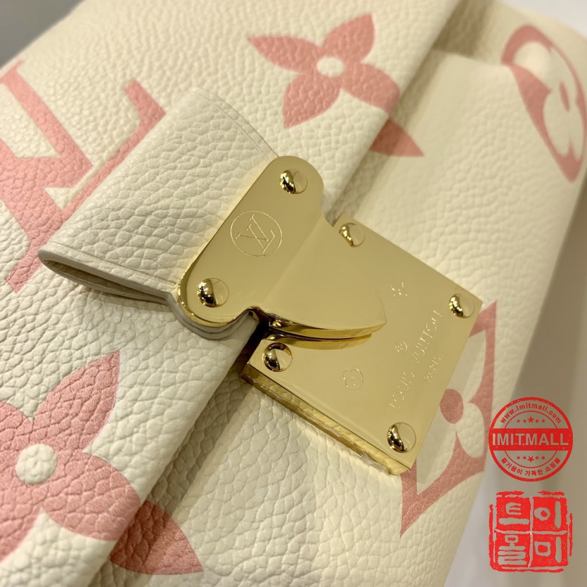 louis_vuitton_xxxxx_big_00006.jpg