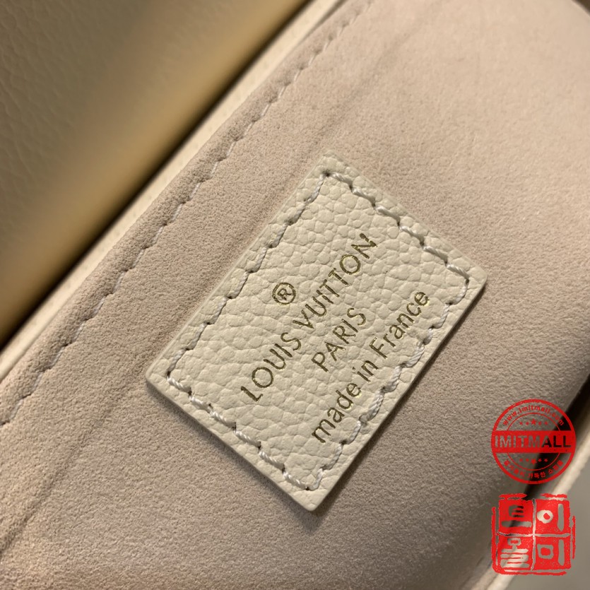 louis_vuitton_xxxxx_big_00009.jpg