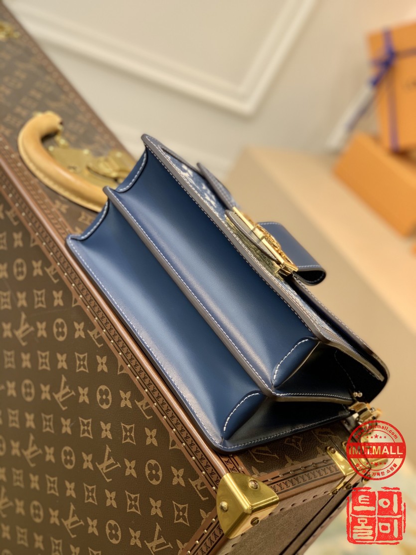 louis_vuitton_xxxxx_big_00004.jpg