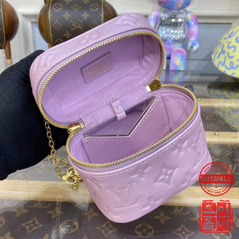louis_vuitton_xxxxx_big_00009.jpg
