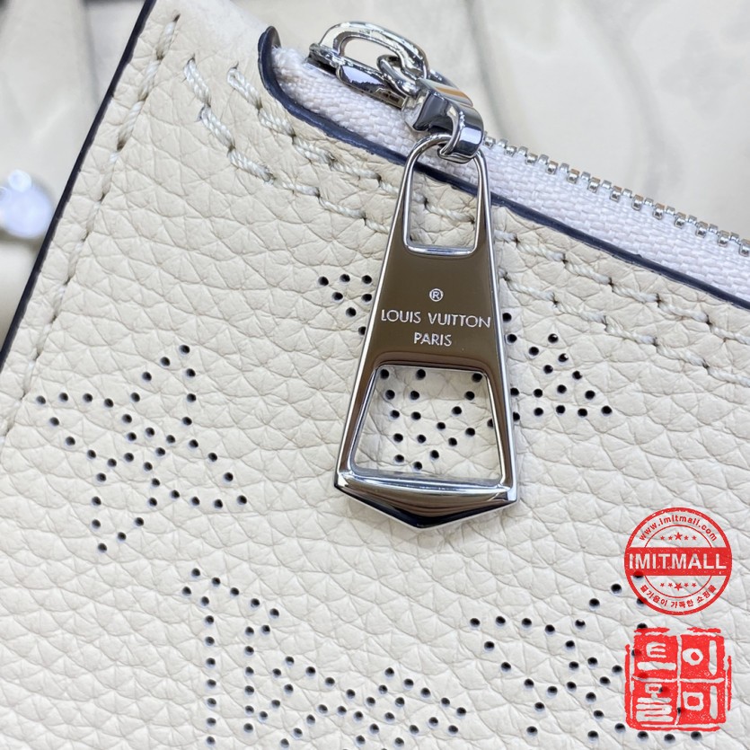 louis_vuitton_xxxxx_big_00009.jpg