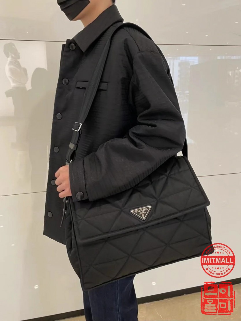 prada_xxxxx_big_00013.jpg