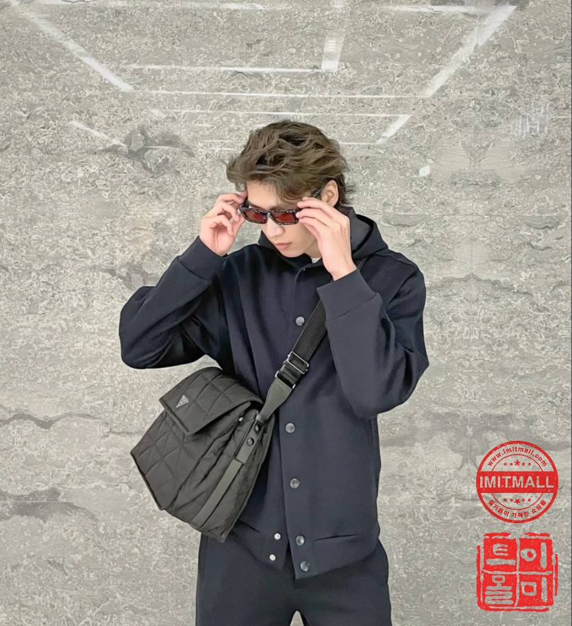 prada_xxxxx_big_00016.jpg