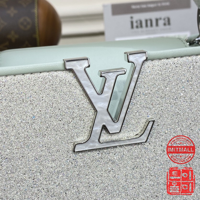 louis_vuitton_xxxxx_big_00015.jpg