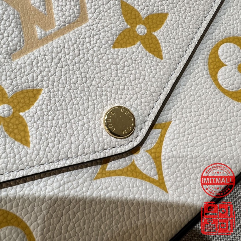 louis_vuitton_xxxxx_big_00006.jpg