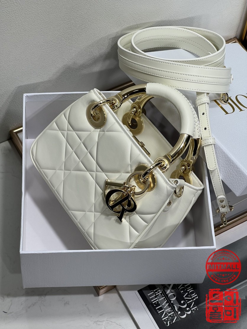 dior_xxxxx_big_00002.jpg