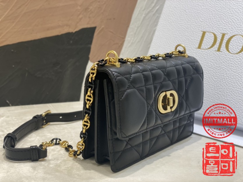 dior_xxxxx_big_00003.jpg