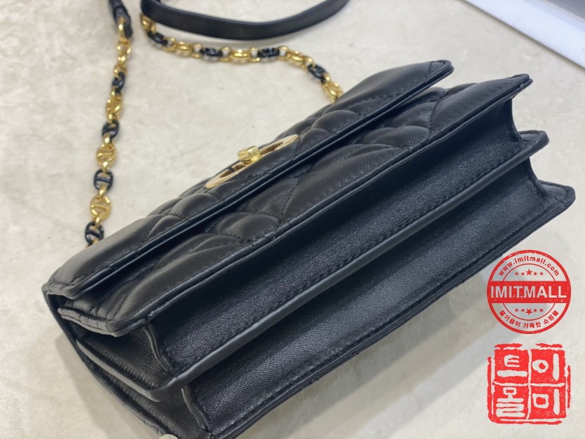 dior_xxxxx_big_00006.jpg