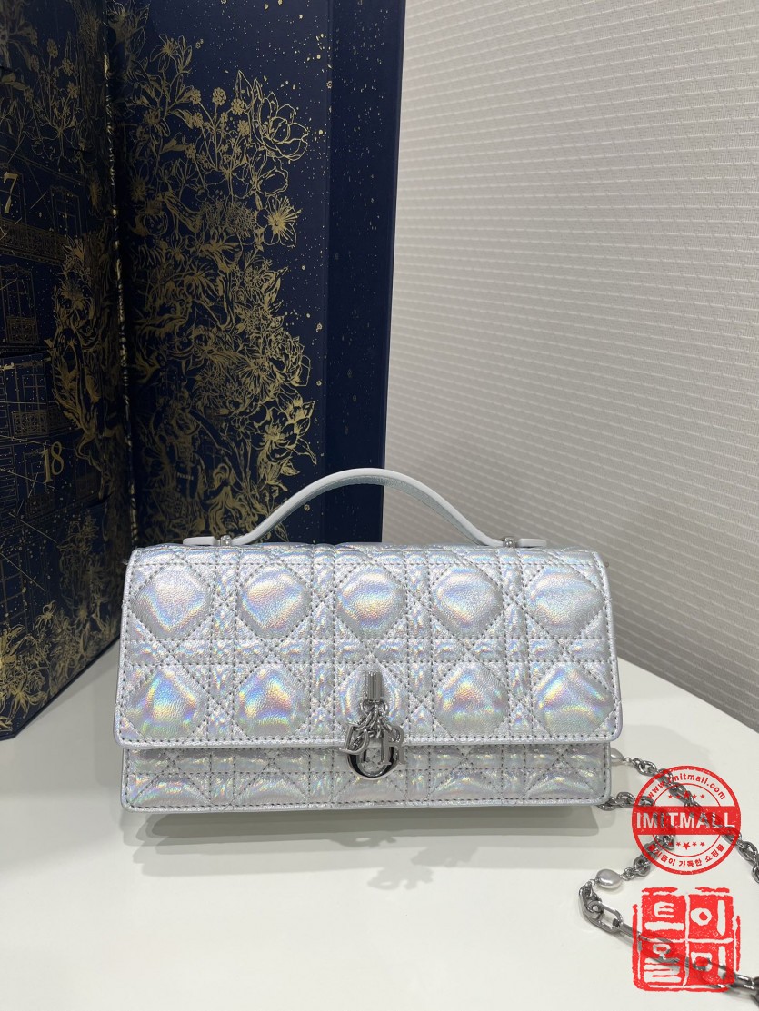 dior_xxxxx_big_00001.jpg