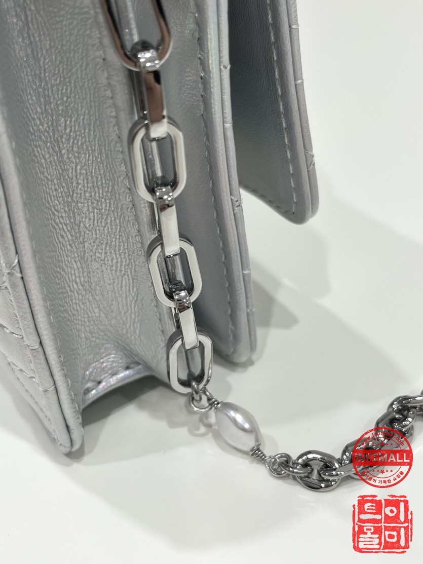 dior_xxxxx_big_00003.jpg