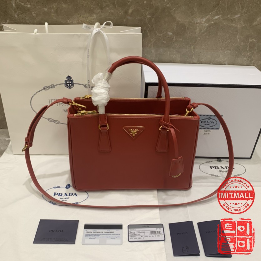prada_xxxxx_big_00001.jpg