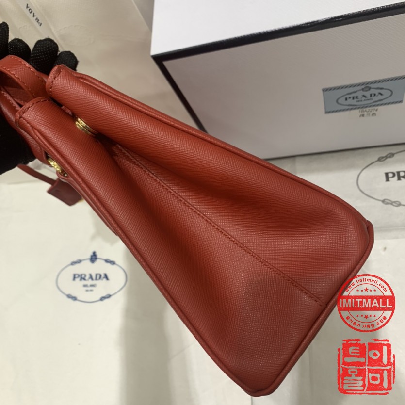 prada_xxxxx_big_00003.jpg