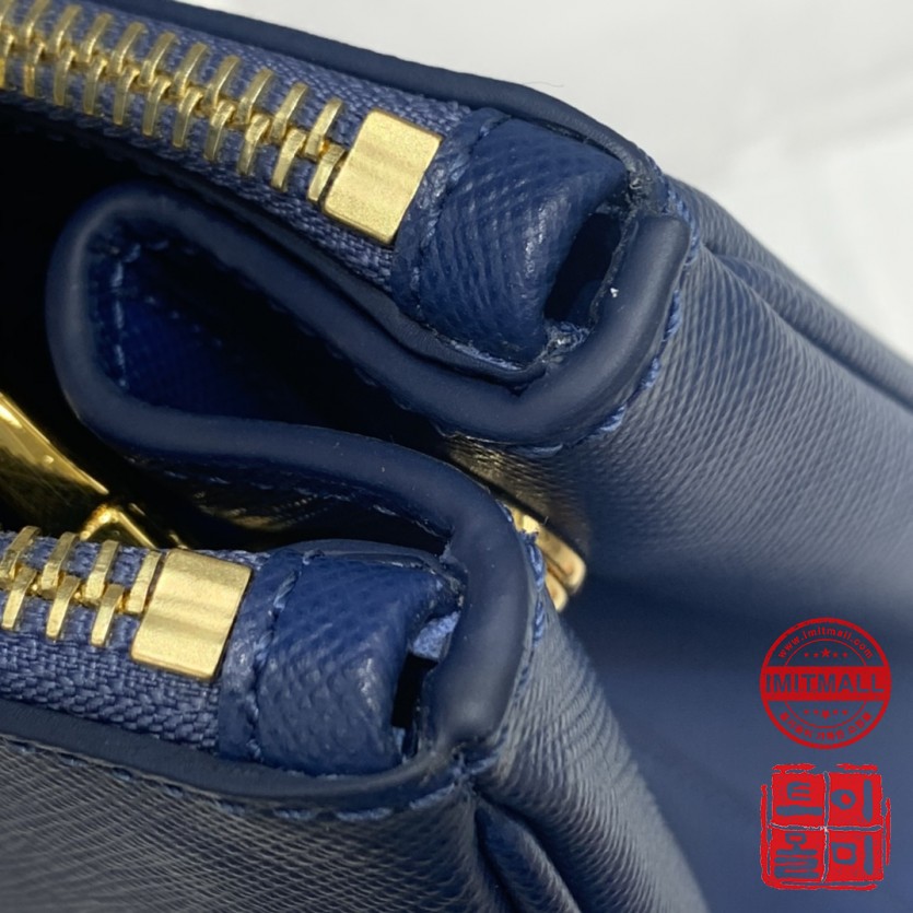 prada_xxxxx_big_00005.jpg