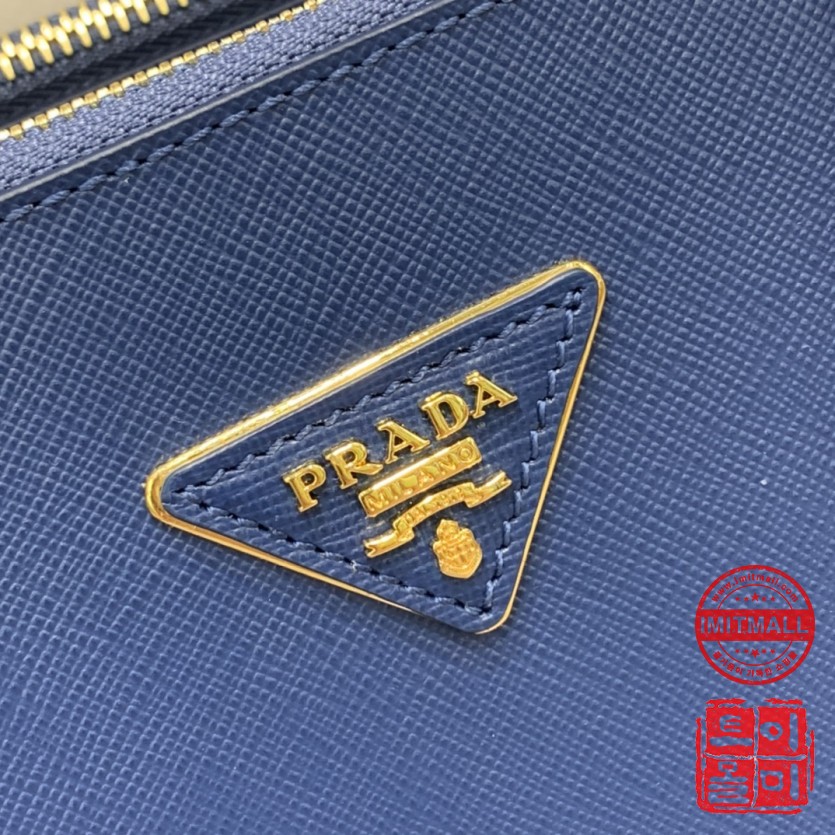prada_xxxxx_big_00011.jpg