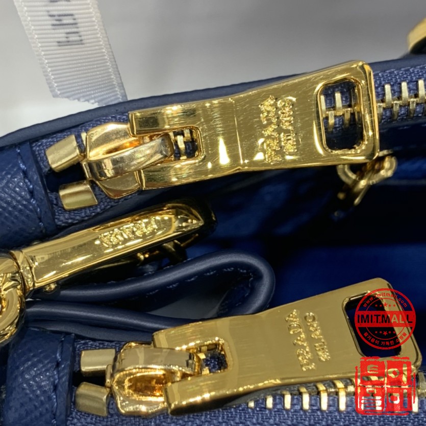 prada_xxxxx_big_00015.jpg