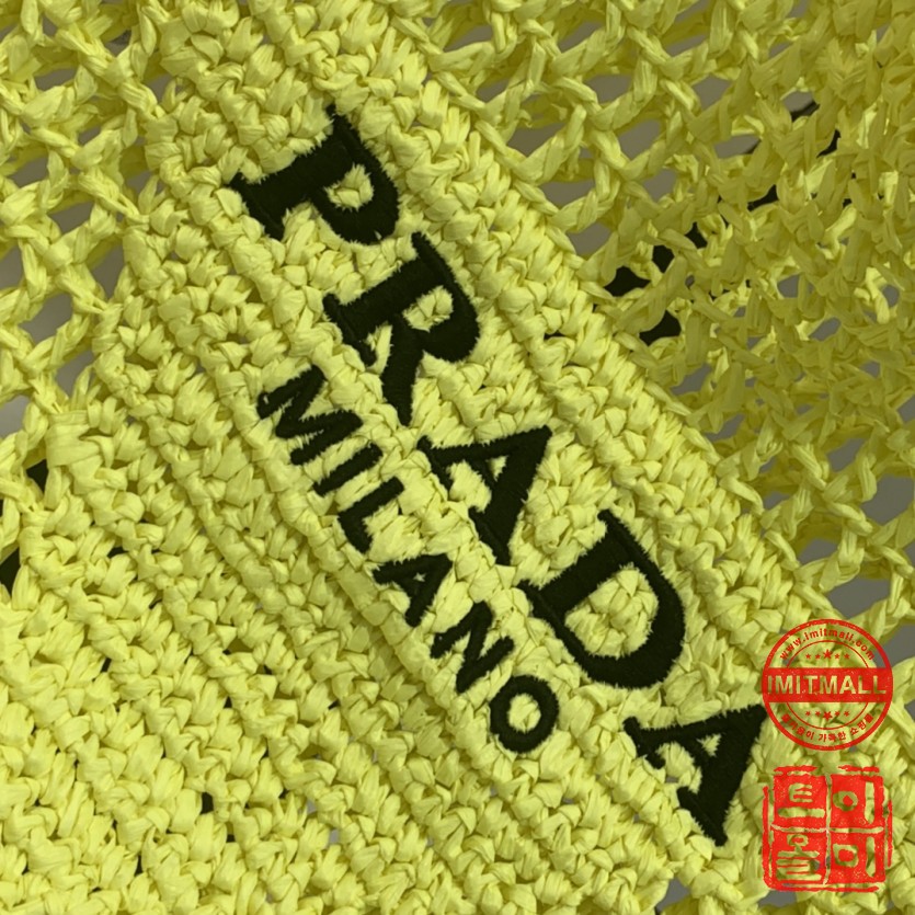 prada_xxxxx_big_00003.jpg