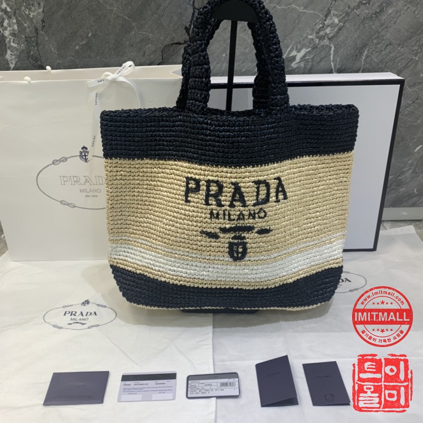 prada_xxxxx_big_00001.jpg