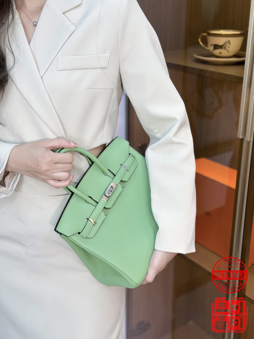 hermes_xxxxx_big_00017.jpg