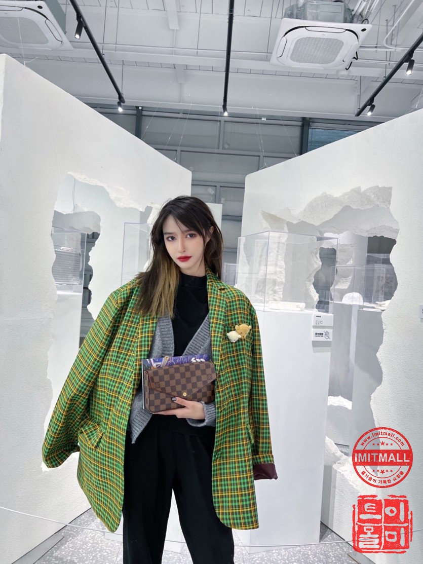 louis_vuitton_xxxxx_big_00018.jpg