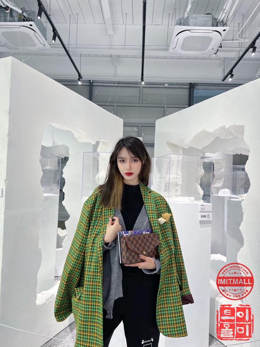 louis_vuitton_xxxxx_big_00019.jpg