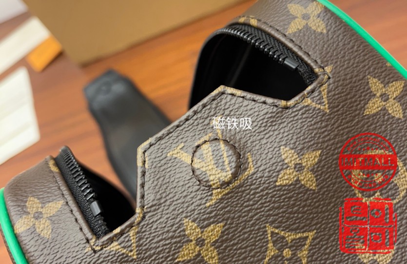 louis_vuitton_xxxxx_big_00010.jpg