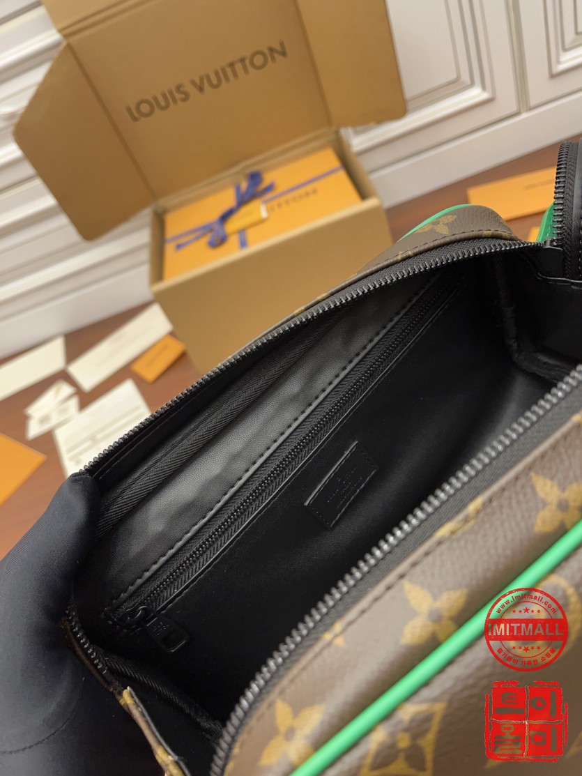 louis_vuitton_xxxxx_big_00013.jpg