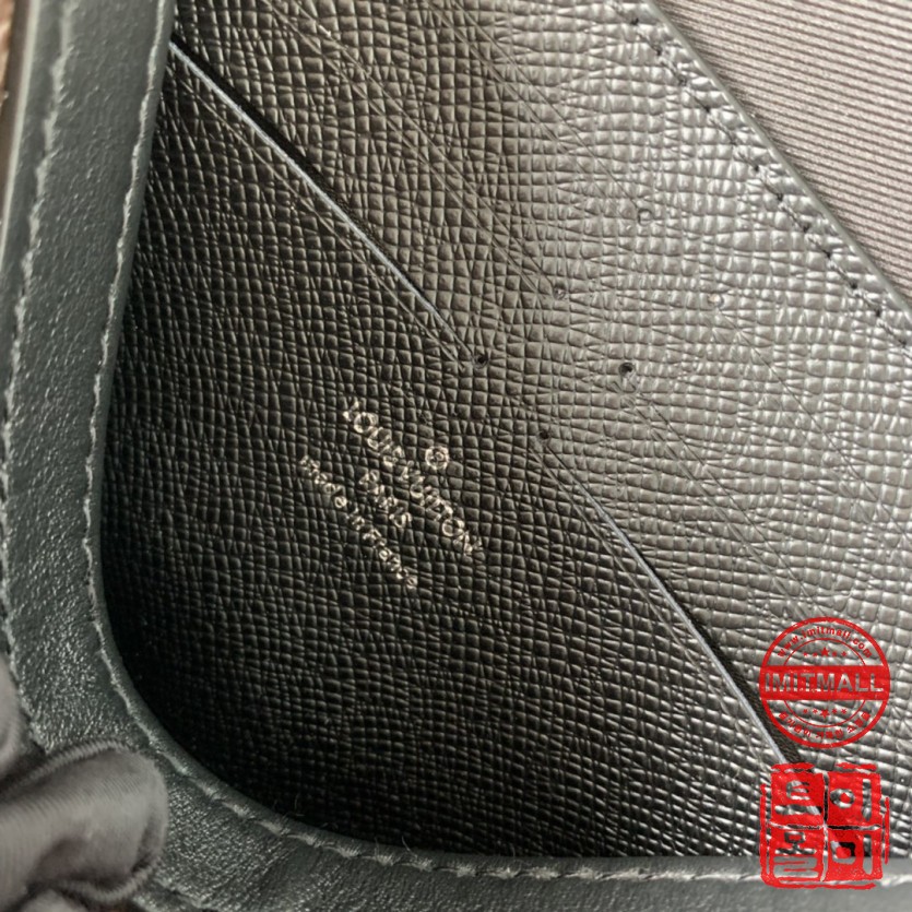 louis_vuitton_xxxxx_big_00009.jpg