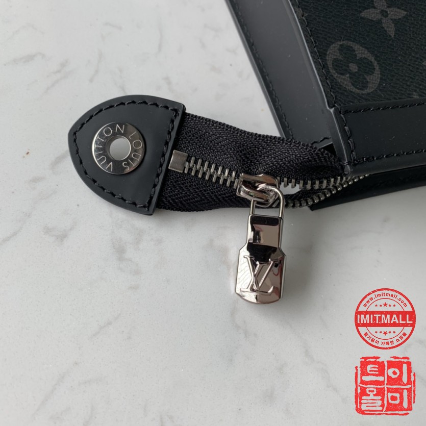louis_vuitton_xxxxx_big_00007.jpg