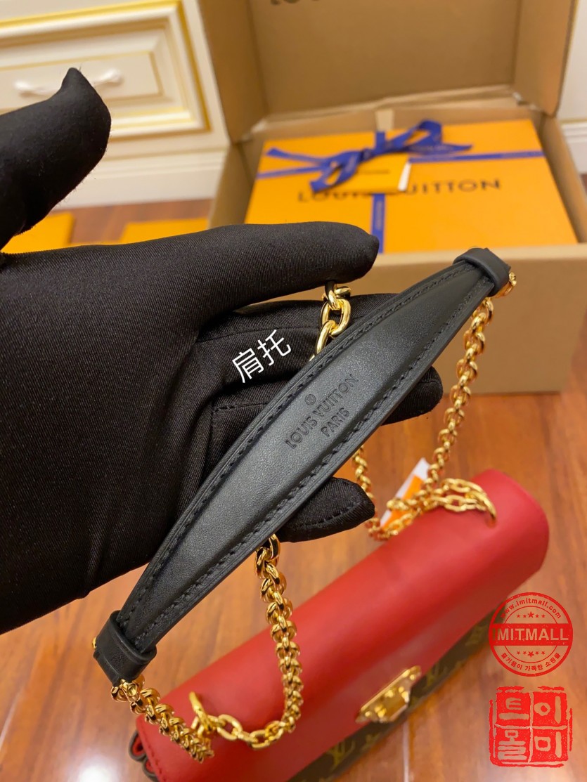louis_vuitton_xxxxx_big_00007.jpg