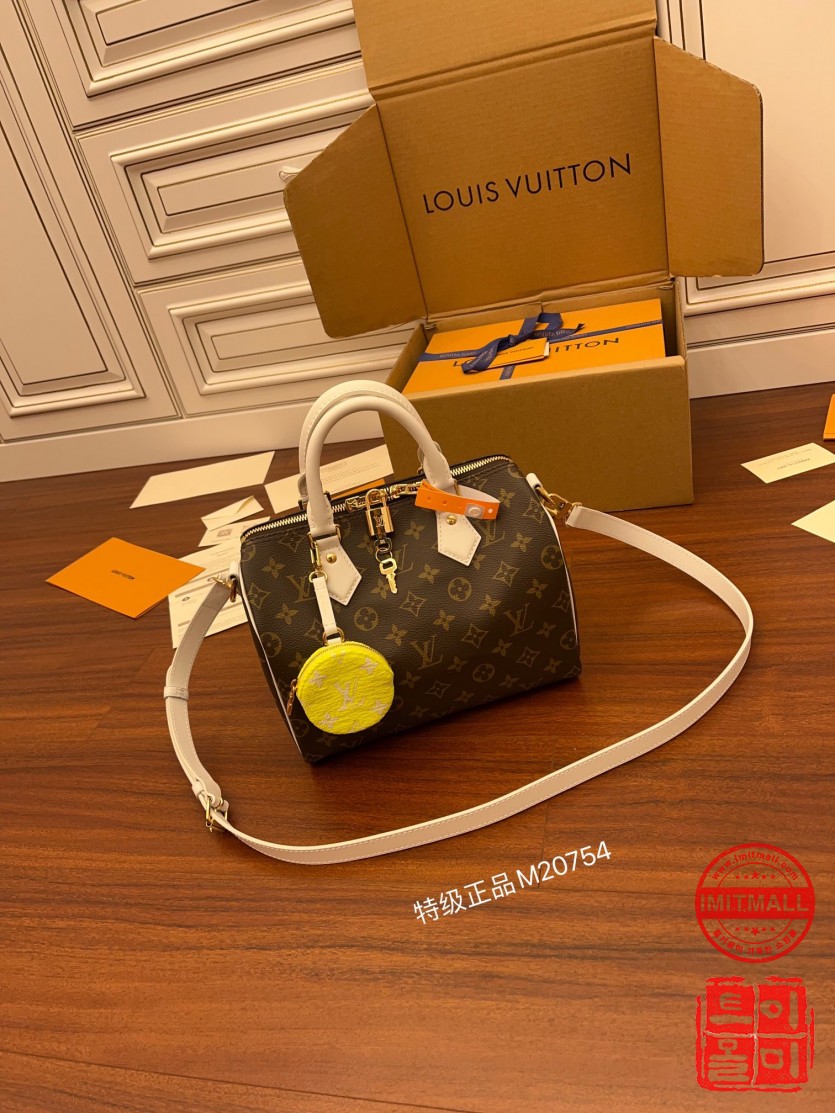 louis_vuitton_xxxxx_big_00001.jpg