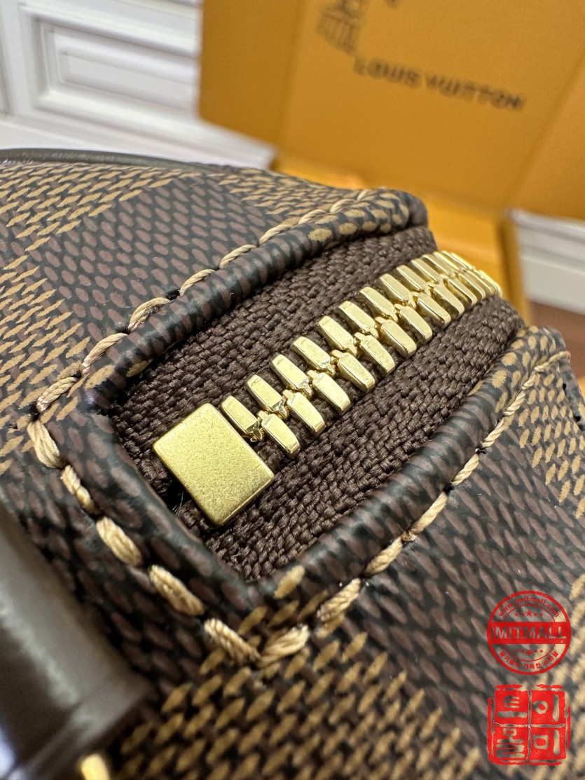 louis_vuitton_xxxxx_big_00008.jpg