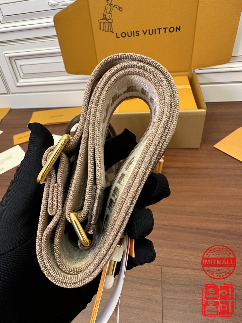 louis_vuitton_xxxxx_big_00014.jpg