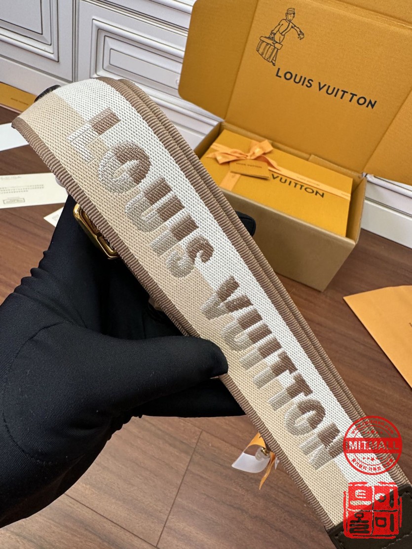 louis_vuitton_xxxxx_big_00016.jpg