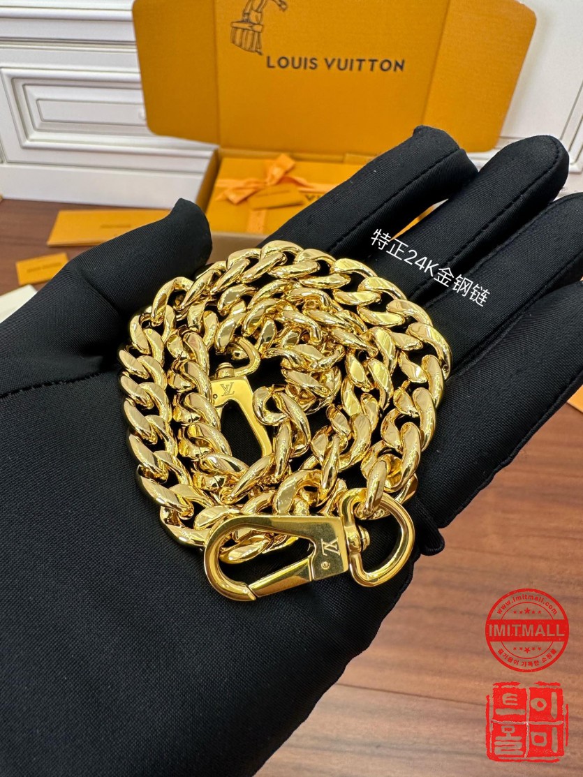 louis_vuitton_xxxxx_big_00003.jpg