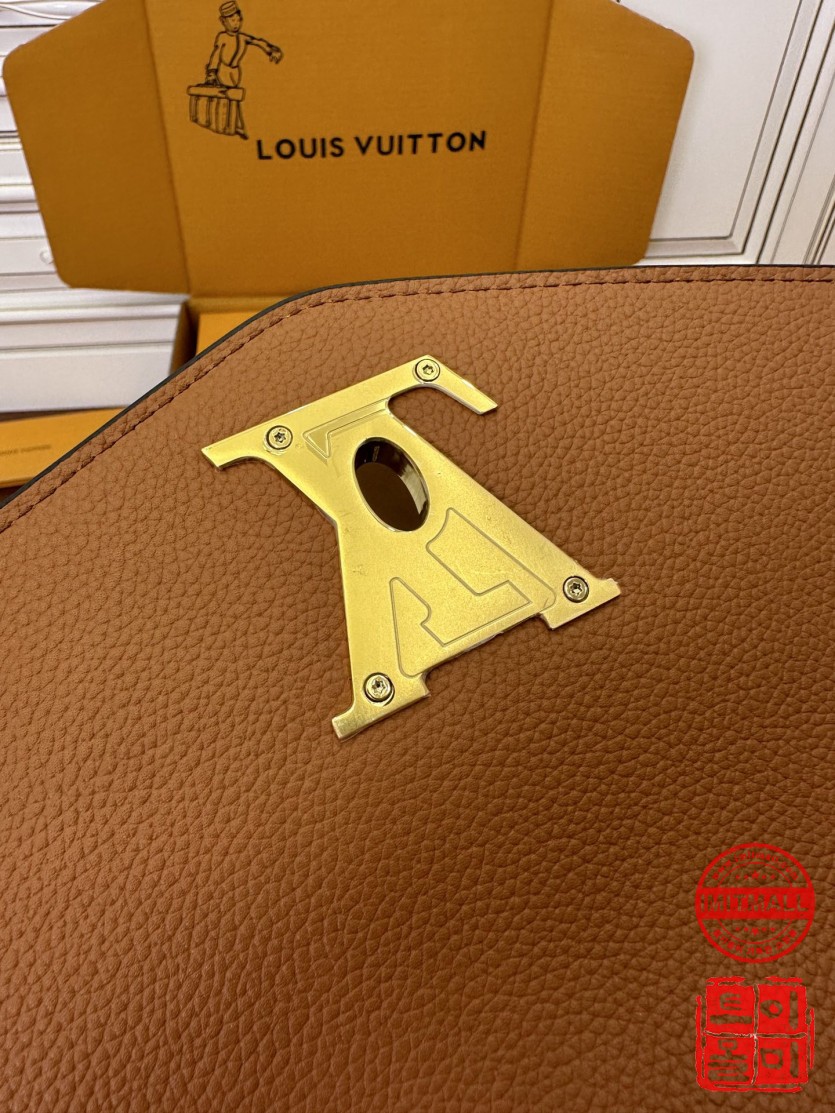 louis_vuitton_xxxxx_big_00010.jpg