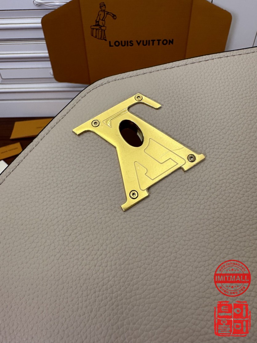 louis_vuitton_xxxxx_big_00010.jpg