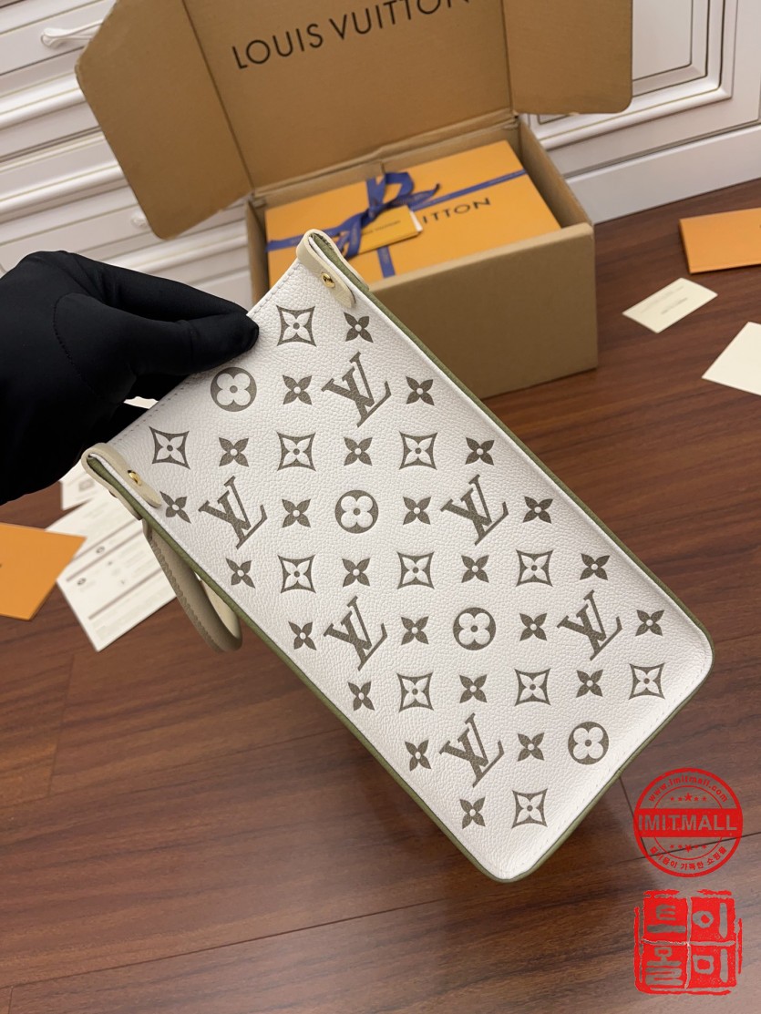 louis_vuitton_xxxxx_big_00006.jpg