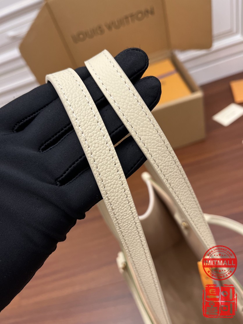 louis_vuitton_xxxxx_big_00014.jpg